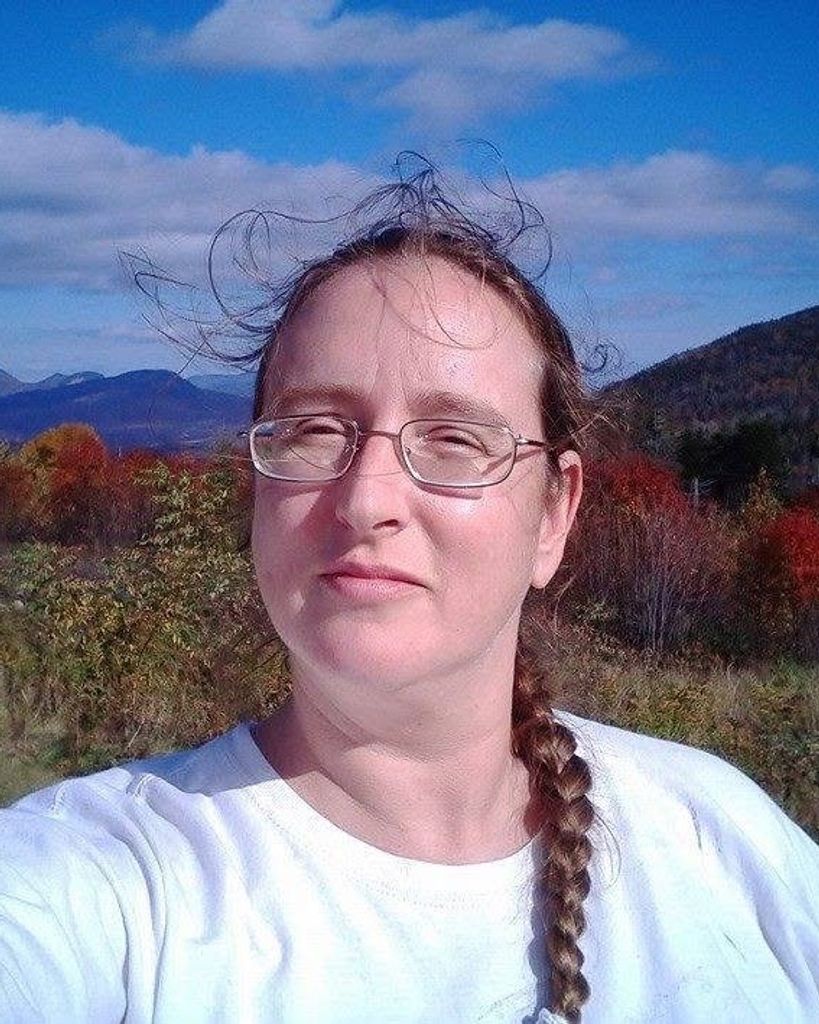Suzette Colombo Profile Photo