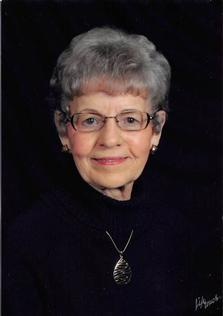 Phyllis (Buck)  Kamstra