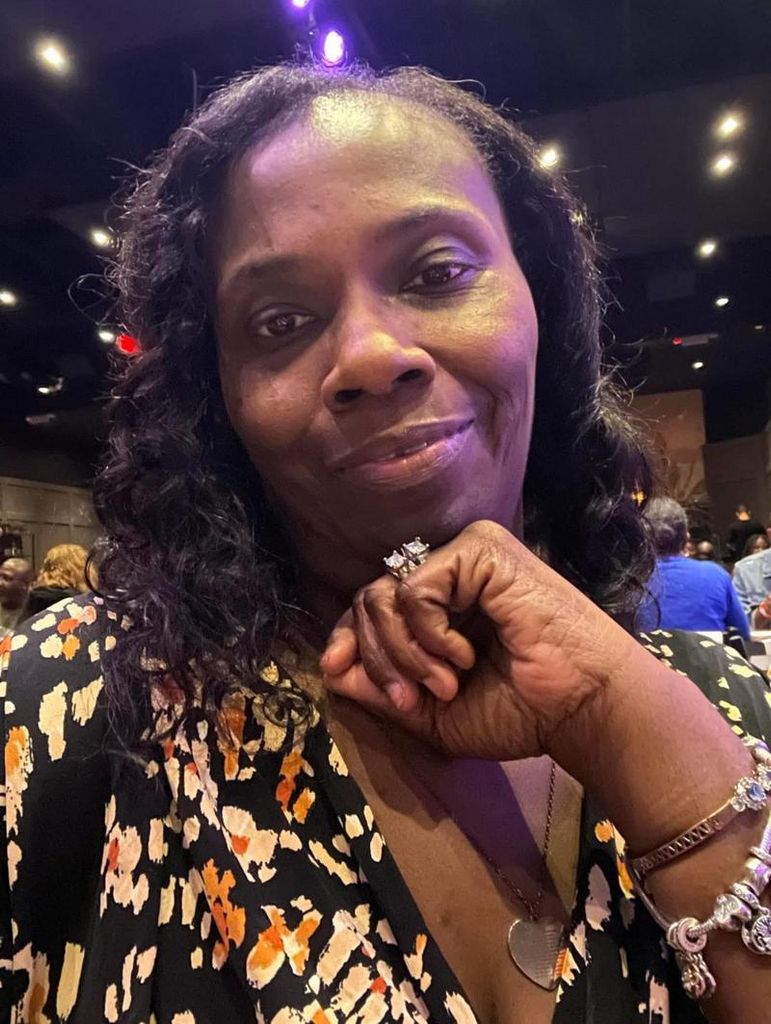 Ms. Gloria Roberts Profile Photo
