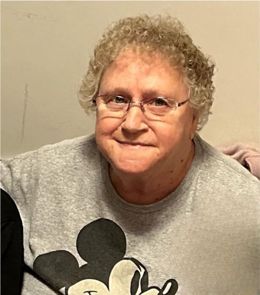 Gloris June (Adkins)  Beitsch