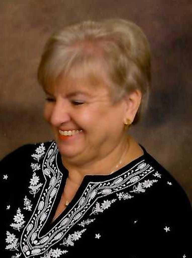 Patty (Beouy)  Applegate Profile Photo