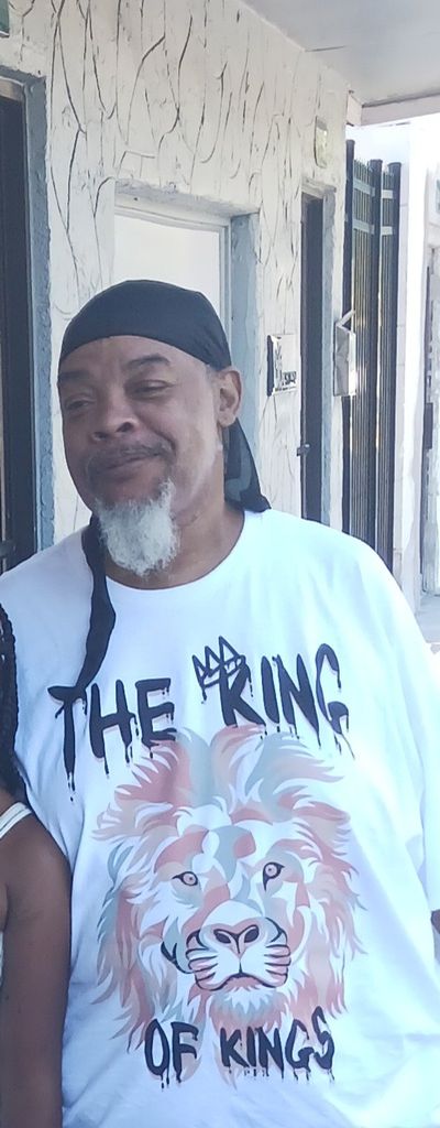 Bruce Sanders Profile Photo