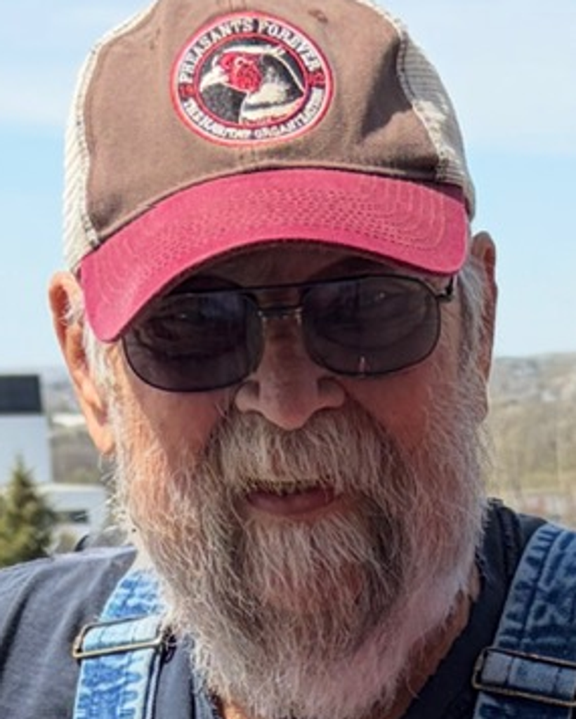 Charles "Chuck" Aune Profile Photo