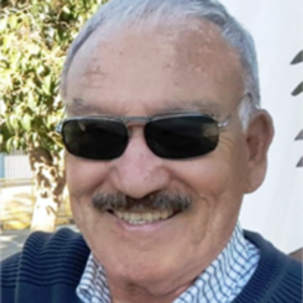Armando Reyes Macias
