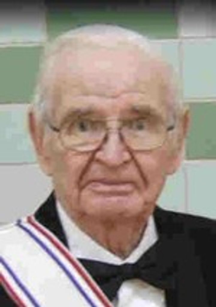 Lloyd M Nelson