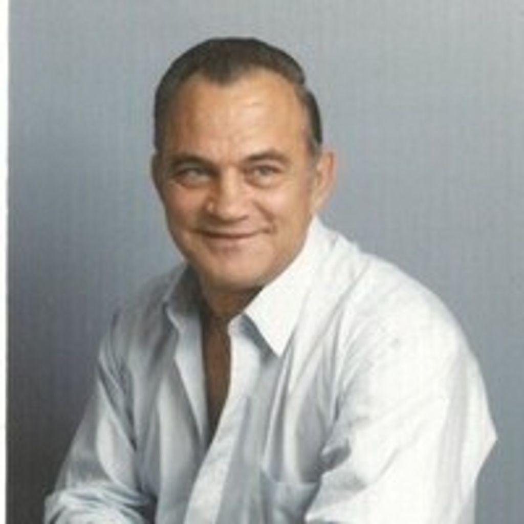 Raymond E Roberts