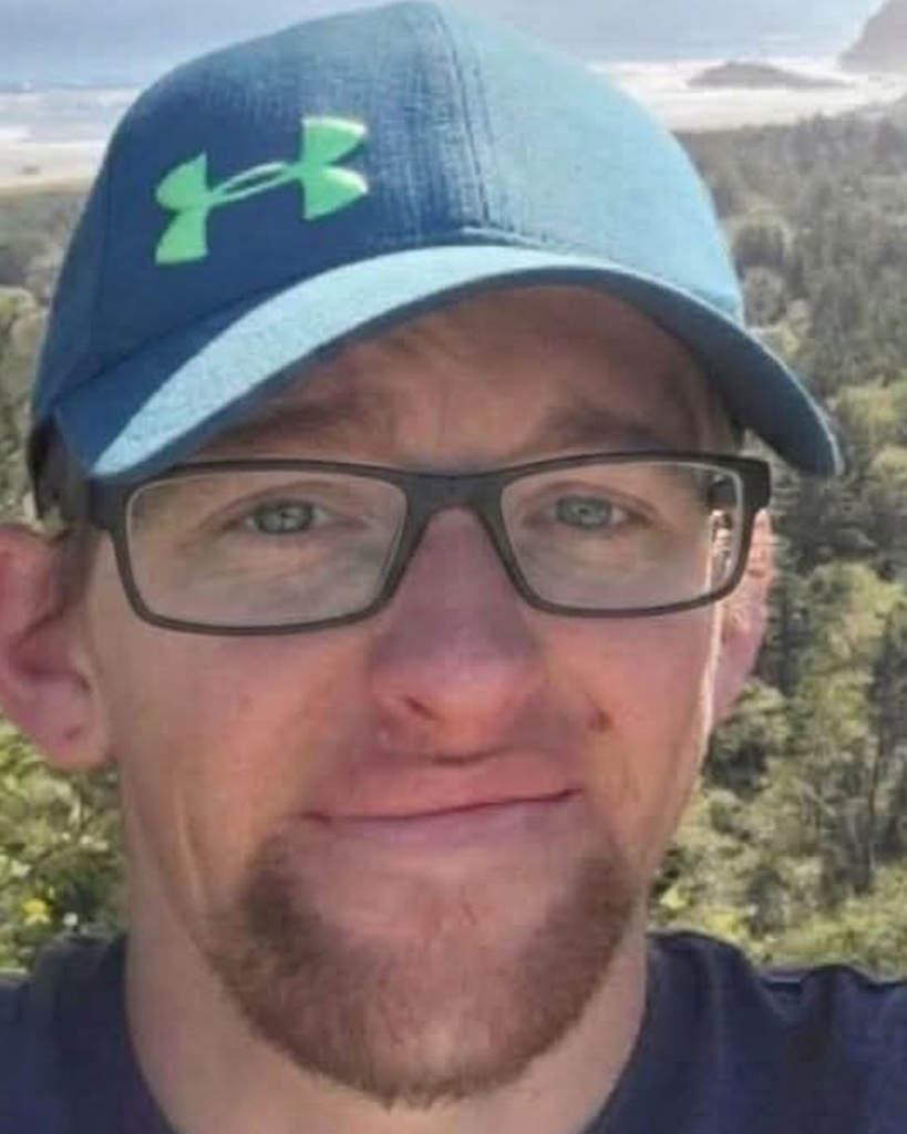 Aaron Trent Hess Profile Photo