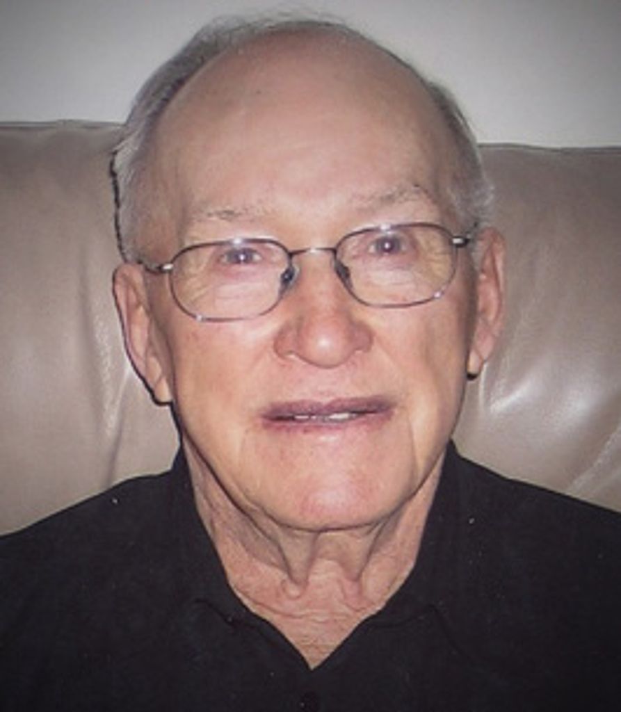 Clifford Howard "Cliff" Lee Profile Photo