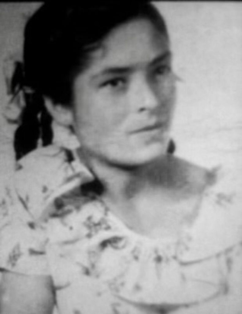 Elena Leal De Perez