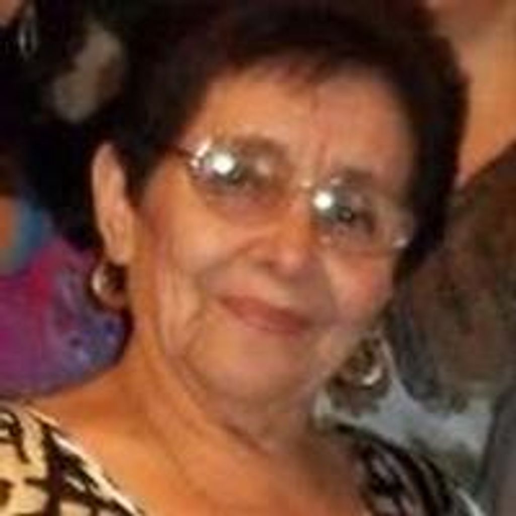 Paula Lujano