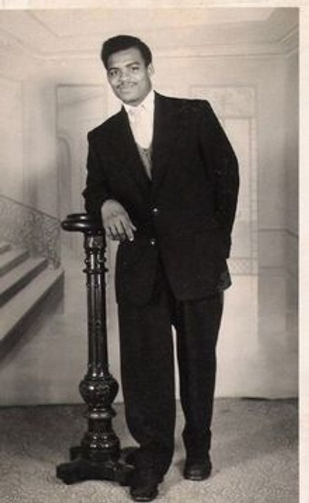Mr Raphael Nelson