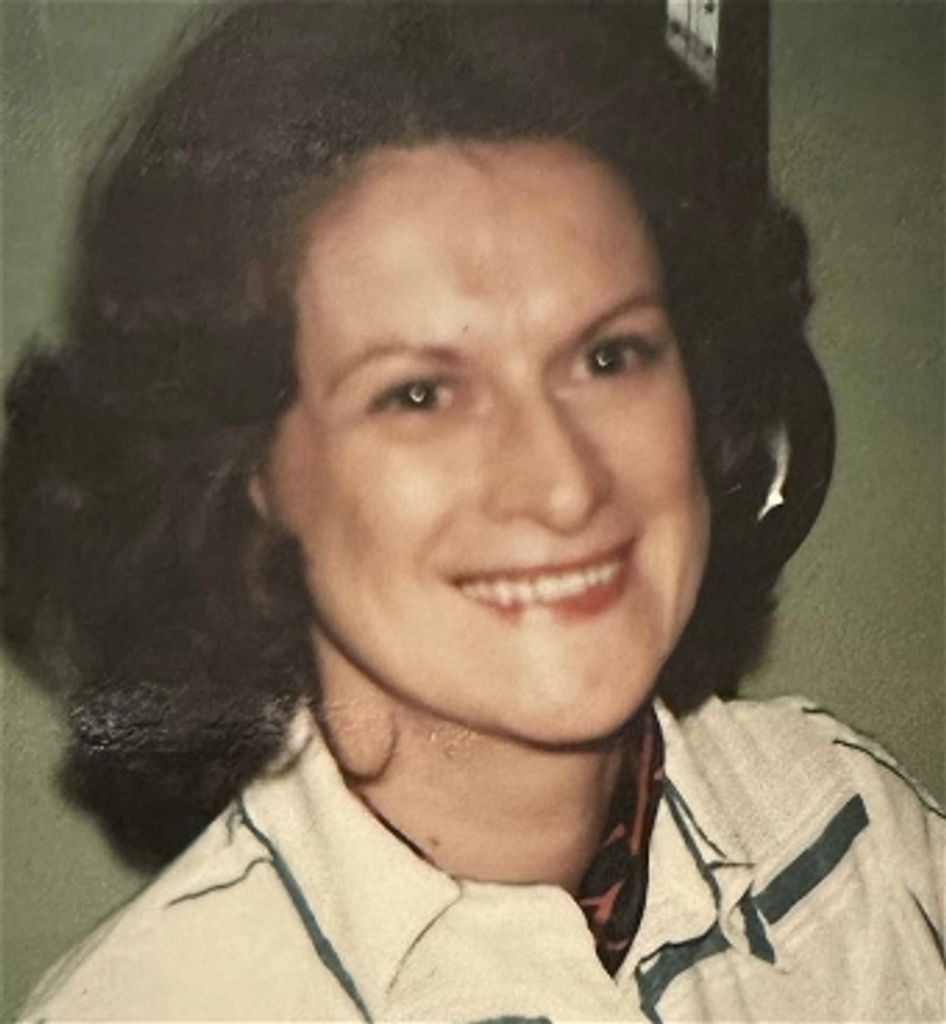 Gwendolyn D Knutsen