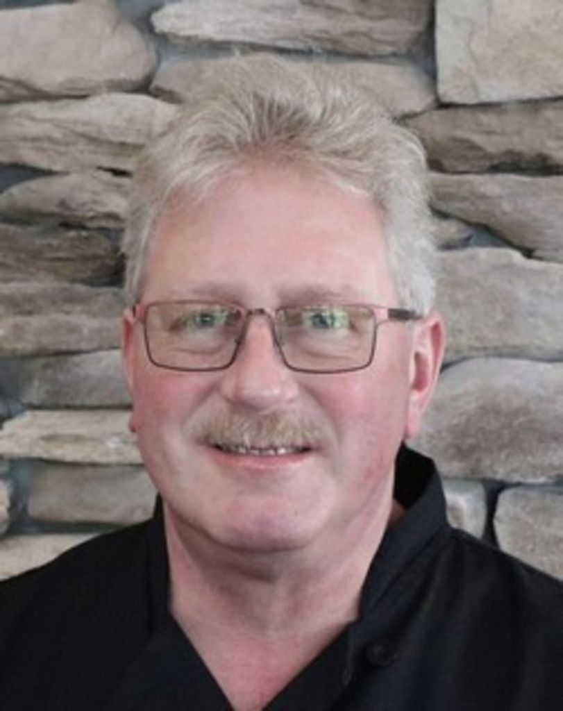 Peter David Gallagher Profile Photo