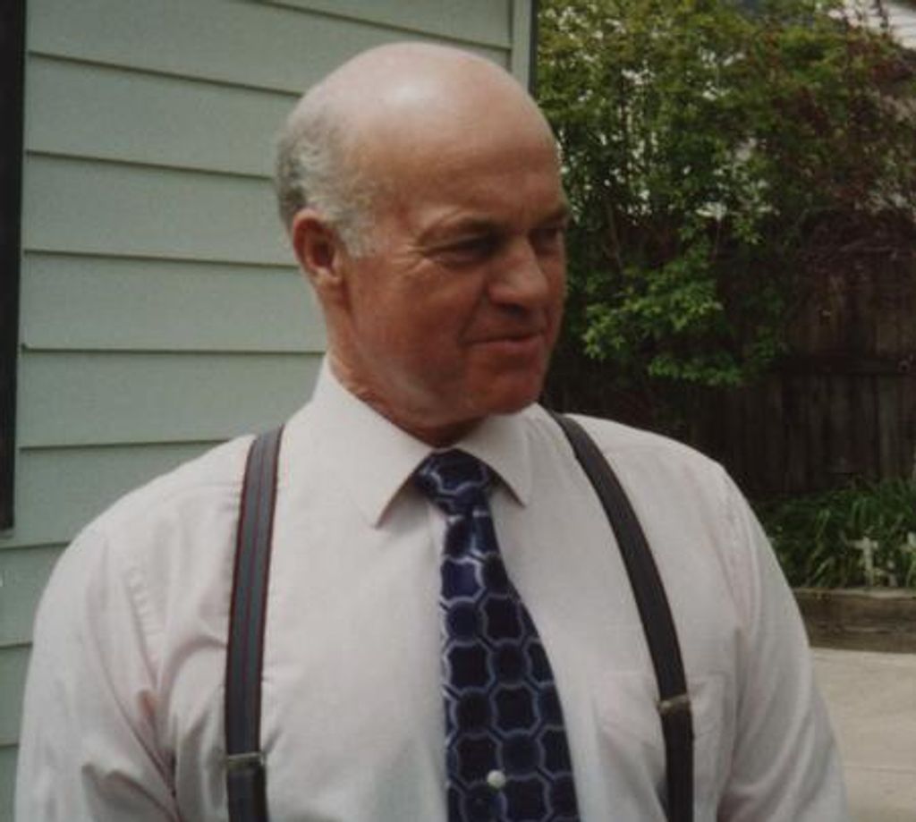 LeRoy Compton