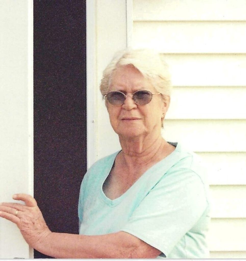 Shirley A (Castello)  Laughman