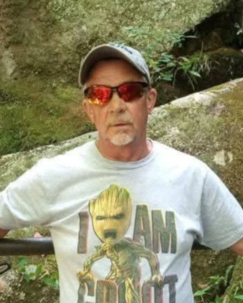 Robert Lewis Hendricks III Profile Photo