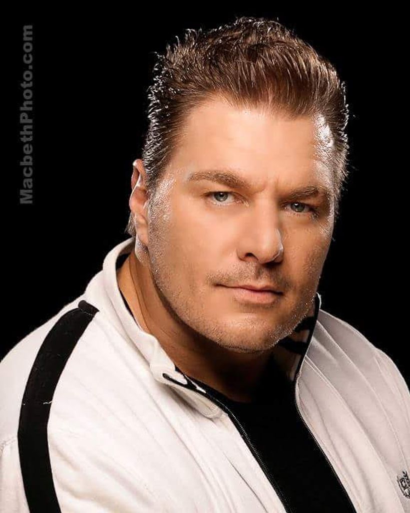 Adem Husenaj Profile Photo