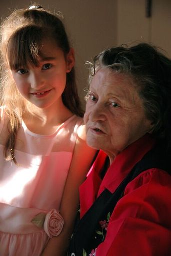 Beatrice Smith photo gallery thumbnail 4 of 91