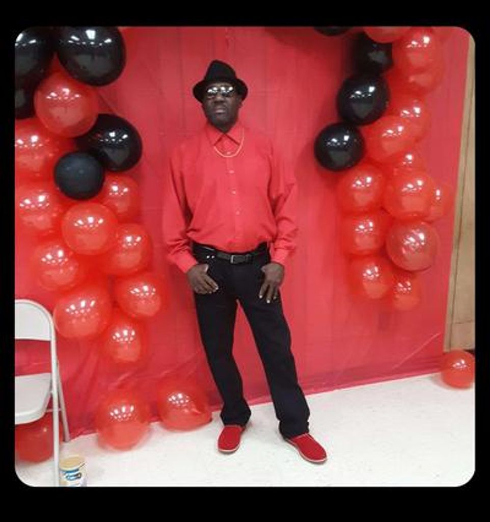 Woodrow "Dike" Gray, Jr. Profile Photo