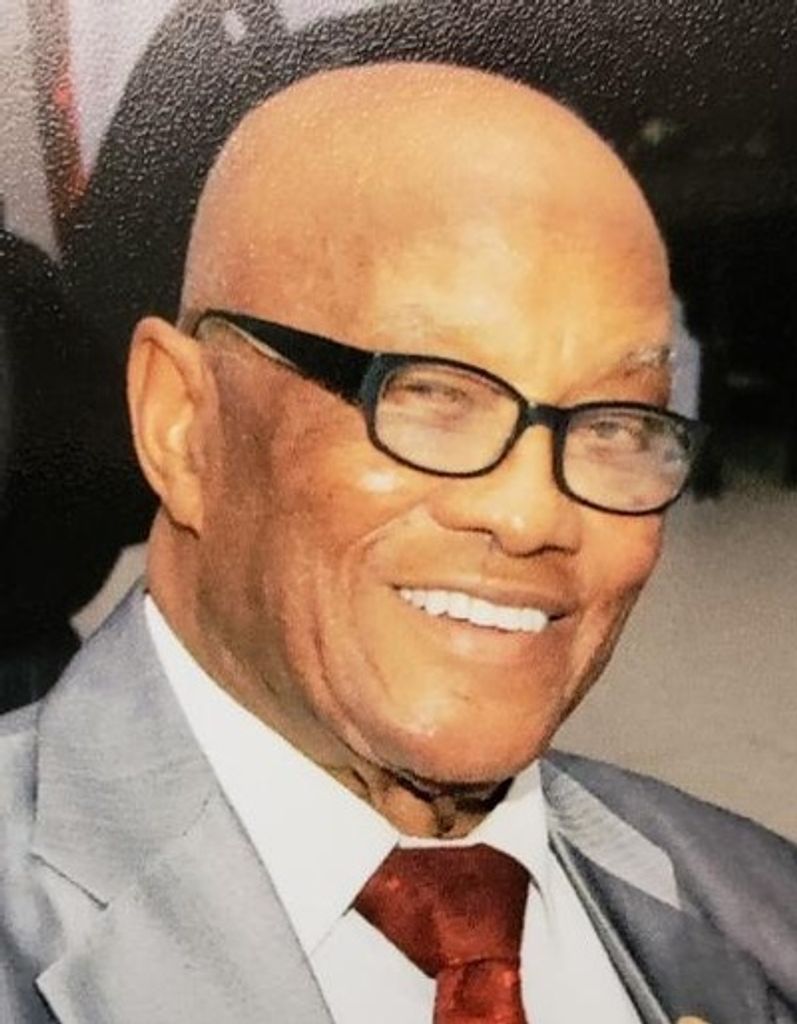 Mr. Moise Maddox