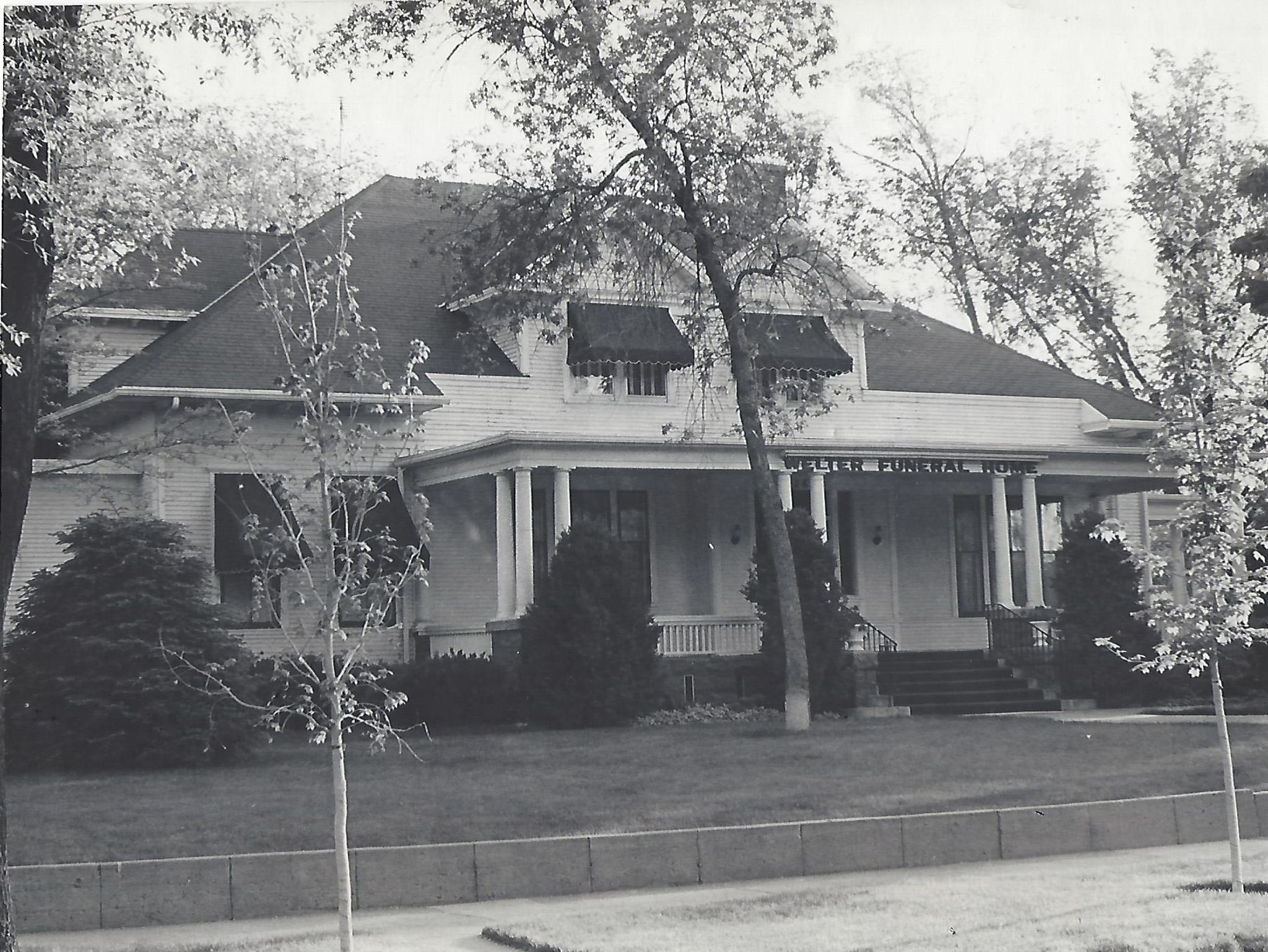 Cover for Richard C. Welter's Obituary