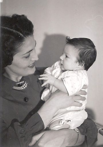 Betty Carroll photo gallery thumbnail 30 of 122