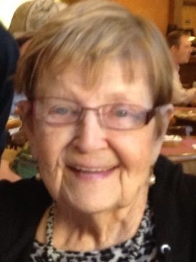 Clara Kulpa Profile Photo