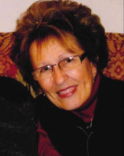 Vivian France Combee