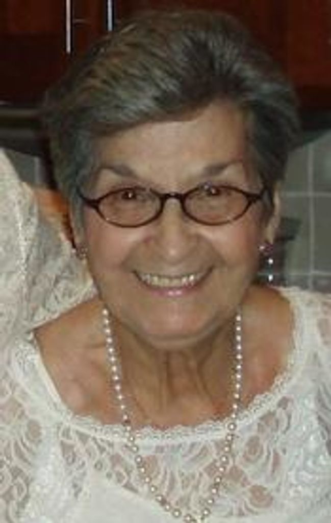 Eleni Sideris Profile Photo