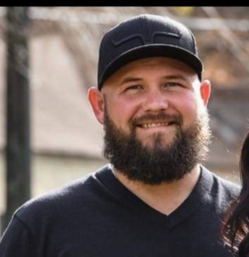 Ryan Lee Daniels Profile Photo