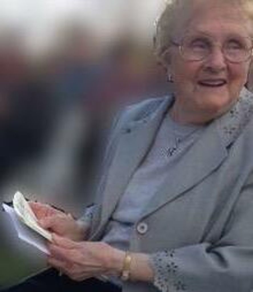 Marjorie A Houg