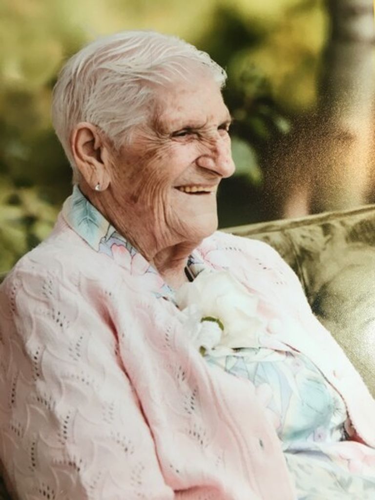 Maxine Ruth Campbell Profile Photo