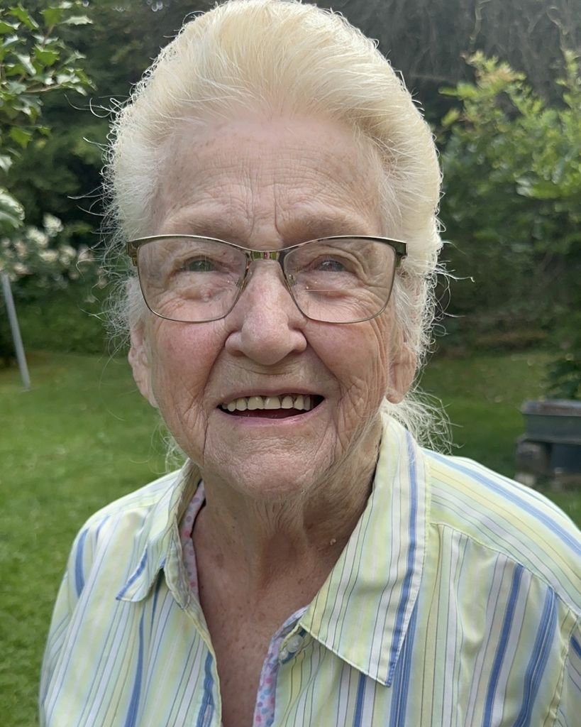 Elizabeth Jane Simmons Profile Photo