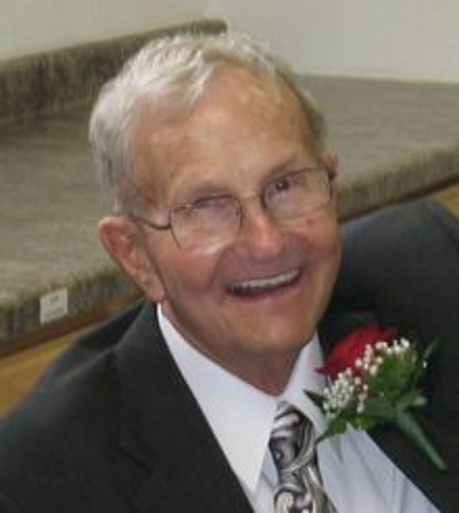 Everett Harold "Bud" Buss Profile Photo