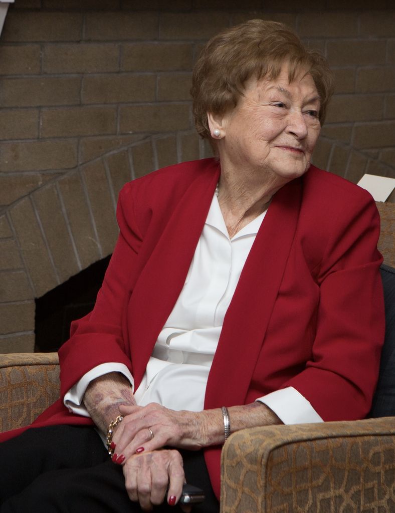 Loretta Holifield Profile Photo
