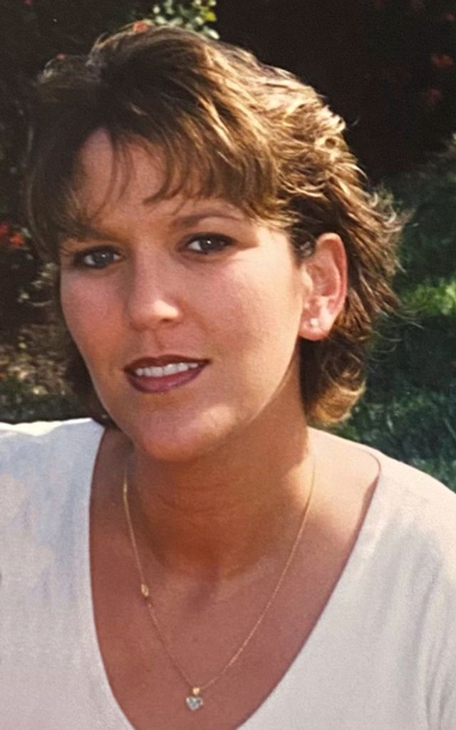 Joanne Lach Bingo Profile Photo