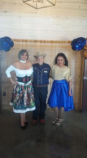 Armando Hinojosa photo gallery thumbnail 11 of 47