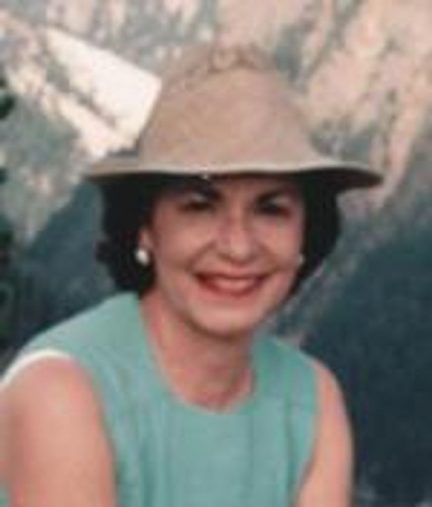 Helen V. Siti (Nee Kapourelous)