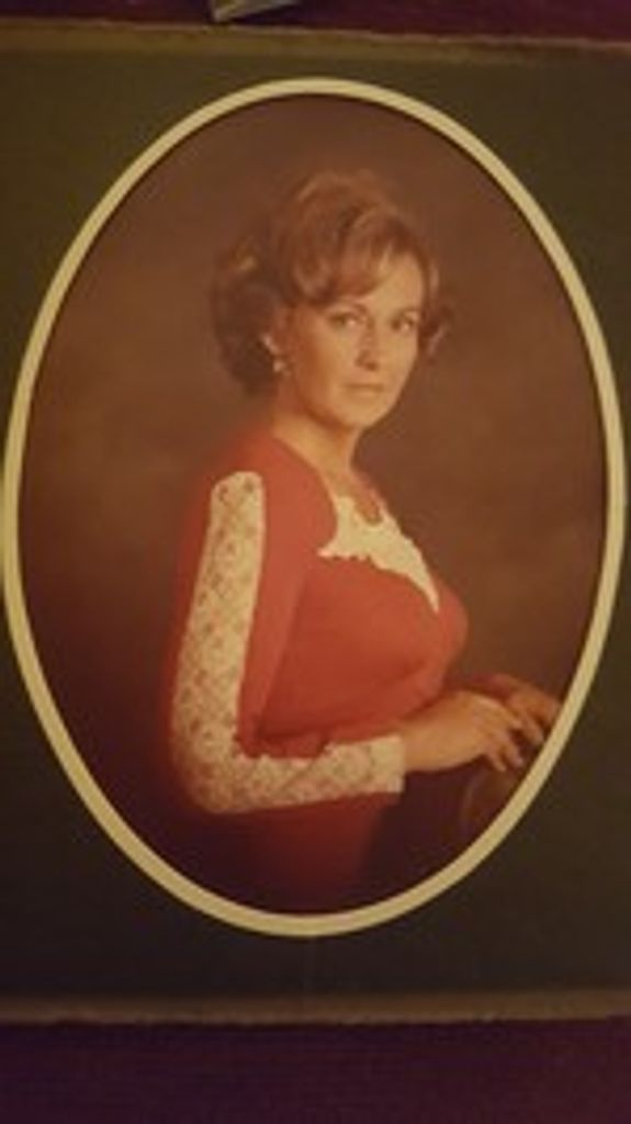 Marian Hayes Profile Photo