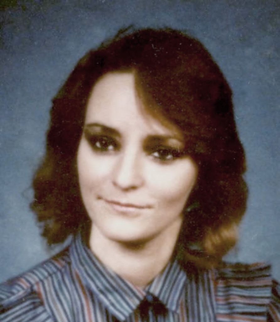 Vikki Lea (Waddell)  Frandsen