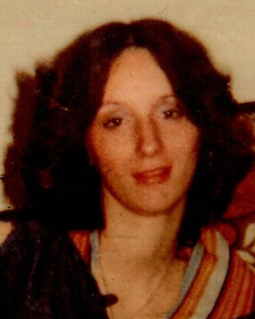 Karolina  Sandoval Profile Photo