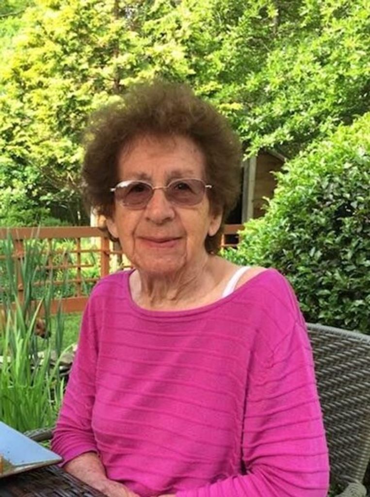 Edna Medeiros Profile Photo