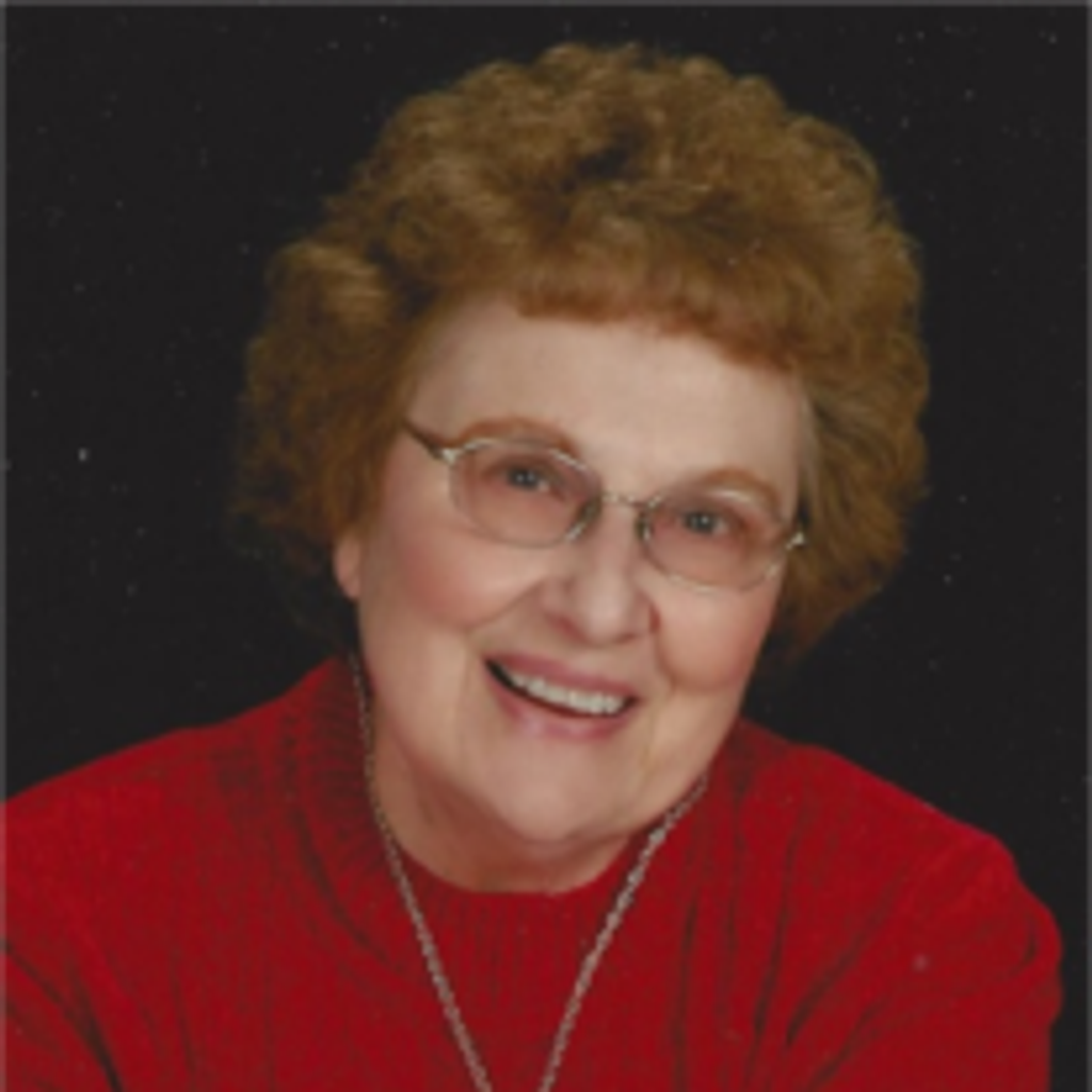 Mary Jo Holmes Profile Photo