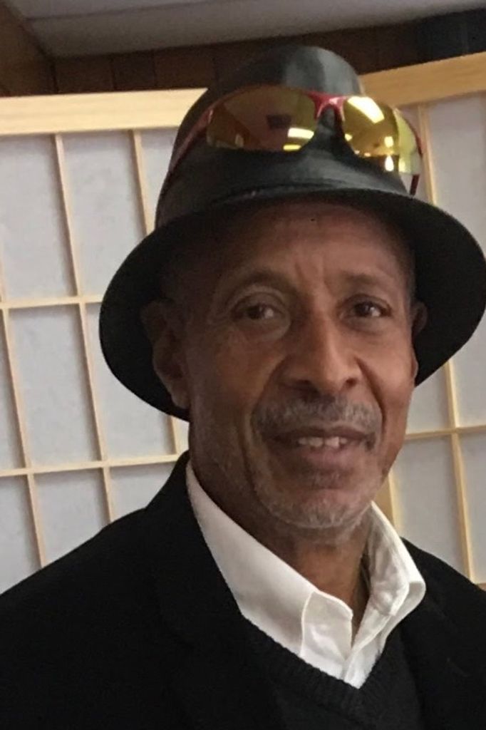 Mr.  Willie Hurst