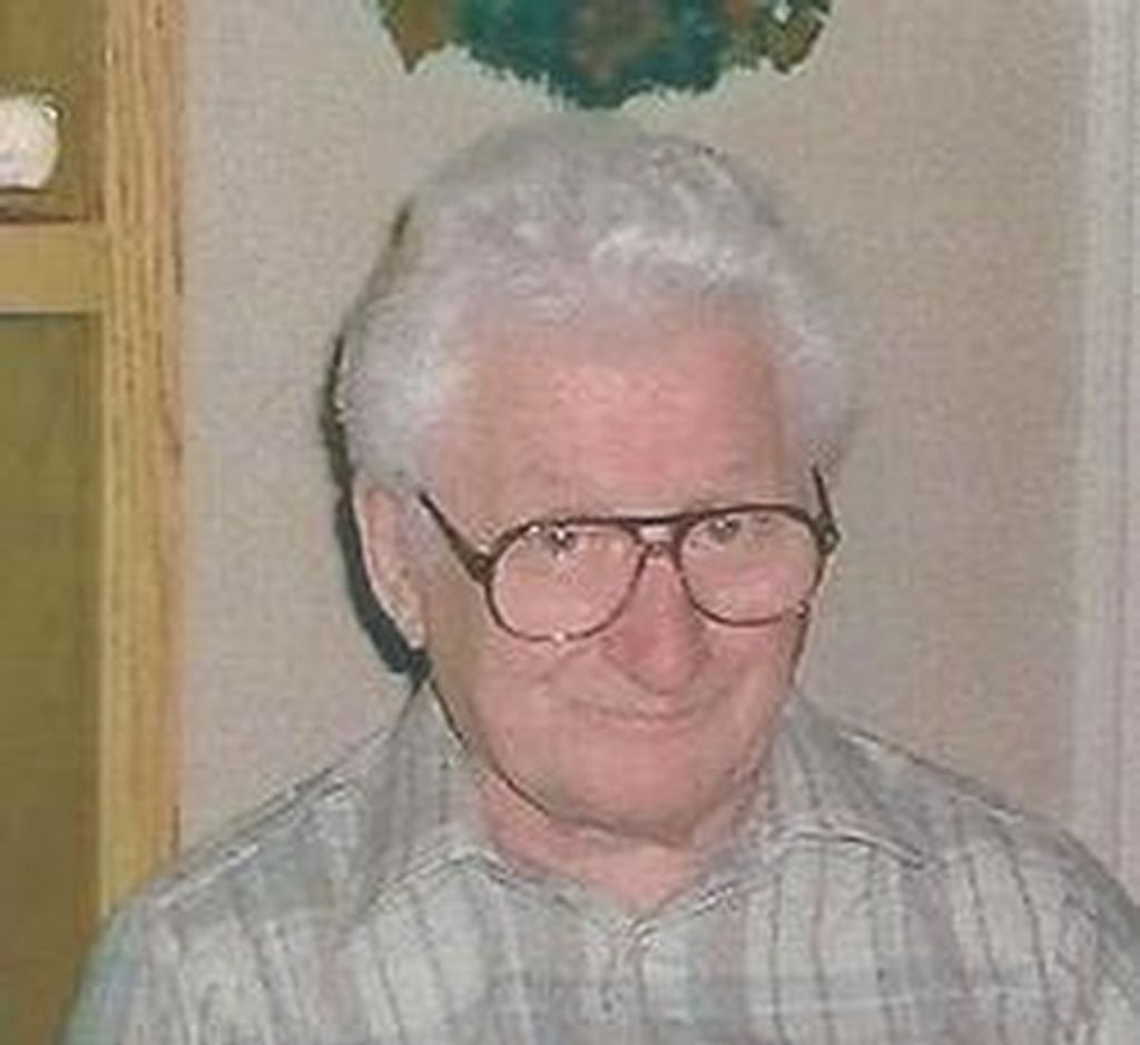 Robert Dean Macdonald Profile Photo