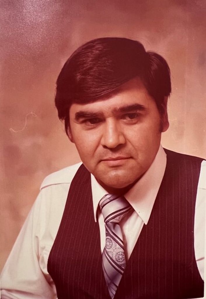 Angel Garza Profile Photo