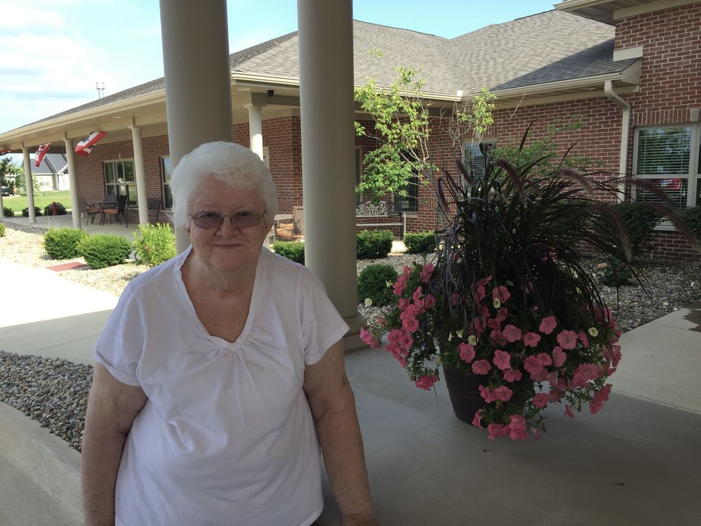 Ellen Lynn Bobzin Profile Photo