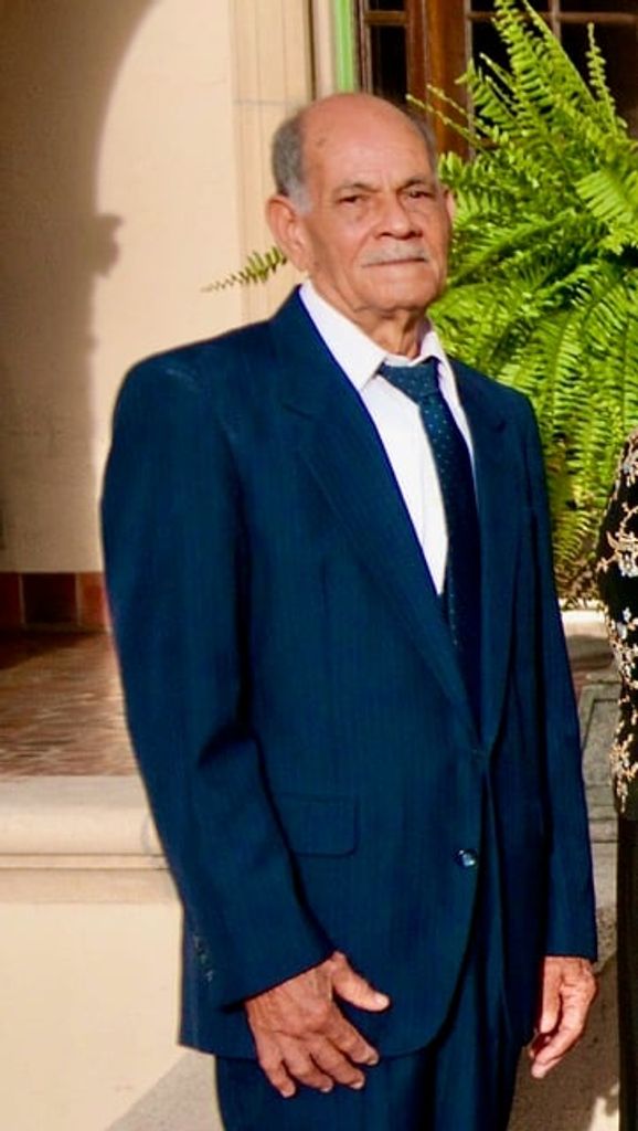 Ramon Salvador Sostre Profile Photo