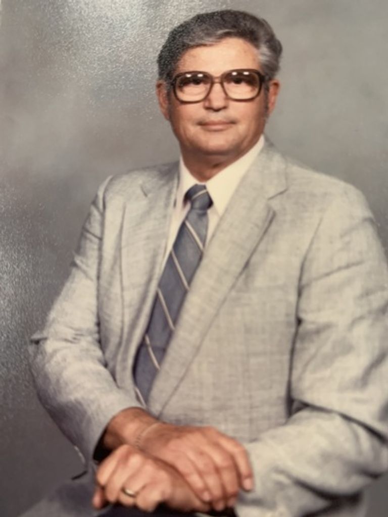 Thomas Earl Hall Profile Photo