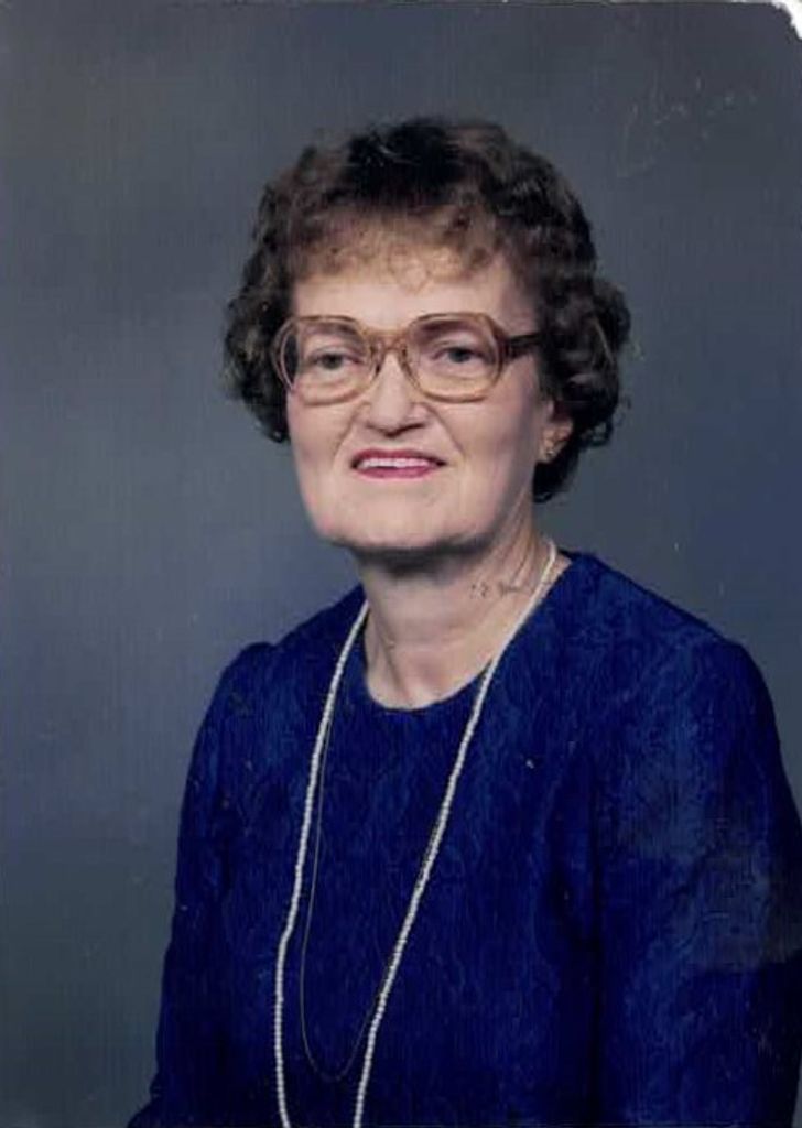 Sarah Lou Brown Profile Photo